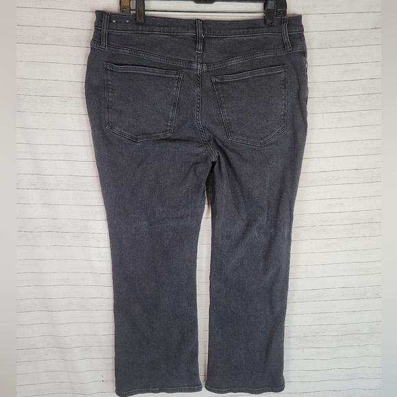 MADEWELL MID-RISE KICK OUT JEANS IN RINSED BLACK, SZ 31 - Picture 6 of 16